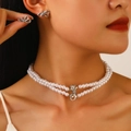 Parure de bijoux en perles double rang avec nœuds argentés et boucles d'oreilles assorties - Ensemble Collier Boucles d'Oreilles Clous Noeud