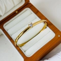 Gold-finished stainless steel heart zircon bracelet in a luxury wooden gift box - 4mm Heart Style / Gold