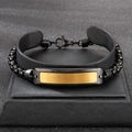 Detalle de pulsera hip-hop para hombre con cuero negro y placa dorada grabable - Negro (KB167901-KLHQ)