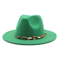 Détail du chapeau de jazz vert en laine avec perles colorées et ruban tressé bohème - Vert Herbe