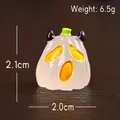 Mini Halloween Kürbis Deko weißer Geist mit Hörnern und leuchtendem gelben Gesicht - Weißer Gehörnter Kürbis