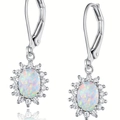 Eleganti orecchini a girasole in argento con opale ovale colorato e zirconi lucidi - Oro bianco-Opale bianco