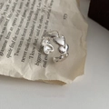 Elegant S925 sterling silver adjustable open ring featuring a continuous heart chain design - Linked Hearts Open Style (J3201)
