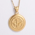 Detail der vergoldeten Taubenkette mit gebürsteter Textur und griechischer Gravur - Mit 450*1.5mm Kette / Gold