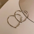 Orecchini a cerchio a cuore argento minimalisti su base bianca con uno specchio - 3# Cerchio a cuore intrecciato liscio (perno in argento)