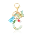 Porte-clés lettre C en résine avec fleurs séchées rouges et pendentif pompon bleu - Lettre C