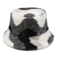 Detail eines mehrfarbigen Fleece-Anglerhuts mit grau-schwarzem Camouflage-Muster aus Lammwolle - Schwarz-Grau-Weiß-Camouflage-Spleißen