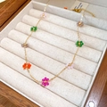 Collier doré avec pendentifs fleurs en perles de verre émeraude et multicolores avec fermoir - Style Fleur Colorée Chaîne Dorée (40#)