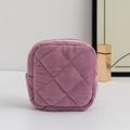 Lila Cord-Aufbewahrungstasche für Damenbinden mit Rautensteppung und Reißverschluss - Cord Violett