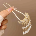 Épingle à cheveux dorée en U avec perles, strass et chaînes à pompons suspendues - Croissant de Lune en Perle Pendentif Épingle à Cheveux en U (10)