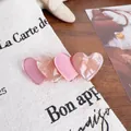 Rosafarbene Herz-Haarspange aus Acetat mit Marmortextur und poliertem Finish - Diamant Rosa (6.5cm)