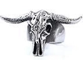 Detailed view of a vintage gothic ox skull ring made of durable stainless steel - US Size 8 / Punk Retro Style (04201)