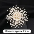 Broche flocon de neige élégante de 8,5 cm en fil doré avec perles pour manteaux - Flocon de Neige Perle Style B