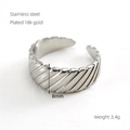 Verstellbarer 8mm Silberner Edelstahlring mit diagonalen Rillen und 18k Vergoldung - Einstellbar Offen / Silber (ZR760S)