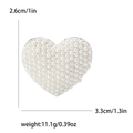 Spilla a cuore in argento con perle bianche, misura 2,6x3,3cm e peso 11,1g - Forma di Cuore/Perla Bianca / Argento