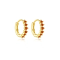Eleganti orecchini a cerchio dorati con zirconi arancioni brillanti su bianco - Strass Arancione (MME343) / Rosso Arancio