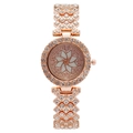 Orologio da donna lussuoso in oro rosa con quadrante floreale di strass e bracciale di cristalli - Oro rosa