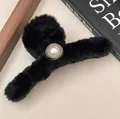 Elegante molletta per capelli in peluche nero con perla decorativa e bordo dorato - 12cm / Nero