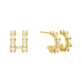 Créoles dorées à double rangée avec zircons rectangulaires sur fond blanc épuré - Boucles d'Oreilles Clous Zirconia Carrés à Double Rangée-Or