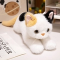 Realistisches dreifarbiges Glückskatze Plüschtier liegend mit weichem Kunstfell - 45cm / Dreifarbige Katze