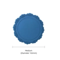 Dessous de plat moyen 165mm en silicone bleu marine avec relief en dentelle rétro - Moyen / 16.5cm de Diamètre / Bleu Brume