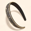 Fonkelende gewatteerde hoofdband met zilveren en zwarte kristallen op een strakke achtergrond - Zwart & Zilver Strass / Zwart