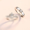 Minimalistischer silberner Verlobungsring mit rundem Diamanten in Halbzargenfassung - Einstellbar Offen / Einfacher Herrennring mit Einzelnem Diamanten (JZ333)