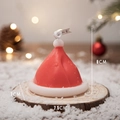 Candela profumata cappello di Babbo Natale rosso su base in legno con decori - Cappello di Natale