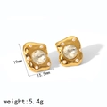 Unregelmäßige 18k vergoldete Titanohrringe mit zentralem Zirkon und fünf Perlenakzenten - Gold Lava Zirkonia Stil (TE6964-CZ-G)