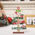 Mini Weihnachtsbaum aus Holz für den Schreibtisch mit rotem Stern und Weihnachtsmann - Weihnachtsmann Weihnachtsbaum Holzschmuck / Rot/Naturholz