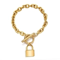 Detail shot of golden chunky chain link bracelet with OT toggle clasp and padlock pendant - Female Style / 16.5cm / Silver
