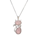 Collana con ciondolo a forma di gatto in argento e pietre di quarzo rosa su sfondo bianco - Quarzo rosa (Rosa)