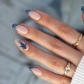 Faux ongles amande avec vagues de baleine bleue, dégradé français et motifs à pois - Style de Vague d'Océan de Baleine Bleue (Y-531) - Type Colle