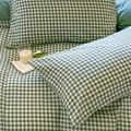 Groen en wit geruite katoenen kussensloop voor een minimalistische slaapkamerstijl - Groen Geblokt / 1 Stuk