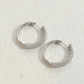 Orecchini a cerchio in argento con zirconi quadrati e finitura metallica lucida - Stile Zirconia Bianca Grande Oro Bianco (ES2223) / Grande Bianco (ES2223)
