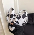 Borsa sottoascellare retrò in tela con motivo mucca bianco e nero e manico di design chic - Stampa mucca