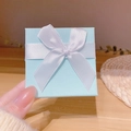 Scatola regalo per gioielli quadrata azzurra con carta testurizzata e fiocco di raso - Portagioie / Verde chiaro