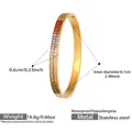 Detalle macro de incrustación de circón arcoíris en brazalete de acero inoxidable - Z552-Oro Hilera Arcoiris