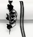 Collier gothique noir avec pendentif tête de mort et rose sur une chaîne à gros maillons - Rose Squelette Noire