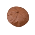 Detalle de boina de cuero PU marrón con costuras multipanel y tallo decorativo superior - M(56-58cm) / Marrón