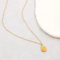Minimalistische 18K vergulde roestvrijstalen ketting met waterdruppel hanger en fijne ketting - Abstracte Waterdruppel Hanger / Goud