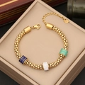 Dettaglio del bracciale in acciaio inossidabile dorato con perline smaltate e zirconi - Stile 6 Perline in Smalto e Zircone