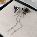 Orecchini a farfalla argentati con pietre nere e nappe eleganti di strass raffinati - Argento Con Zirconia Nera