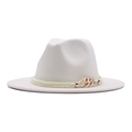 Chapeau fedora en laine blanche élégant avec corde tressée beige et chaîne dorée - M (56-58cm) / Blanc