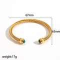Twisted stainless steel bracelet with green stones and 67mm size dimension details - Gold / Malachite (Green)
