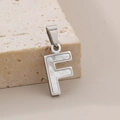 Pendentif lettre F en acier inoxydable argenté avec incrustation de nacre blanche - Pendentif Lettre F (KP115544-K)