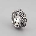 Anillo de corazón trenzado en acero inoxidable plateado con diamantes de imitación - US 6 / Estilo Trenzado con Diamantes de Imitación y Corazón Calado (KR44459-K)