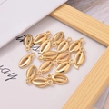 Ciondoli a forma di conchiglia dorata per collane e creazione di gioielli fai-da-te - 100 Pezzi/Confezione / Oro