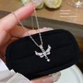 Squisita collana a farfalla in titanio argento con zirconi scintillanti in una scatola - Stile Farfalla Elegante (X522) / Argento