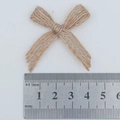 Handgemaakte 5cm natuurlijke jute strik voor DIY en rustieke kerstversieringen - Natuurlijke jute